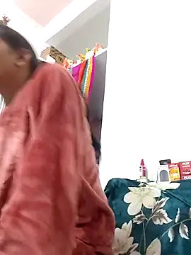 Hotty-Nidhi online show from 11/26/25, 04:52