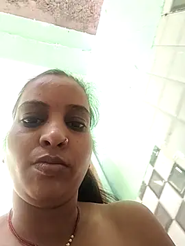 Hotty-Nidhi online show from 12/15/25, 03:11