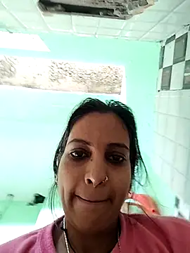 Hotty-Nidhi online show from 02/08/26, 04:27