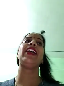 Hotty-Nidhi online show from 02/18/26, 03:19