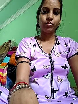 Hotty-Nidhi online show from 02/25/26, 03:38