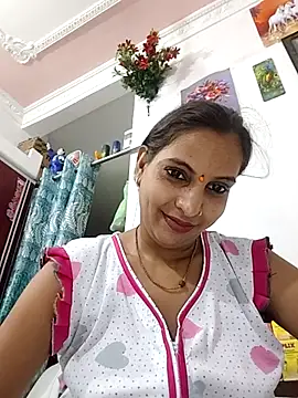 Hotty-Nidhi online show from 07/02/26, 03:51