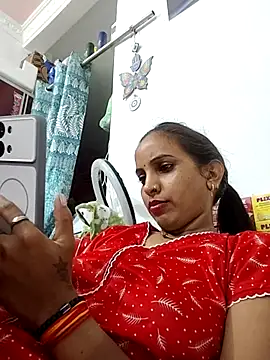 Hotty-Nidhi online show from 07/05/26, 05:20