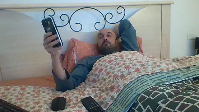 maxxxio12 online show from 03/08/25, 10:13