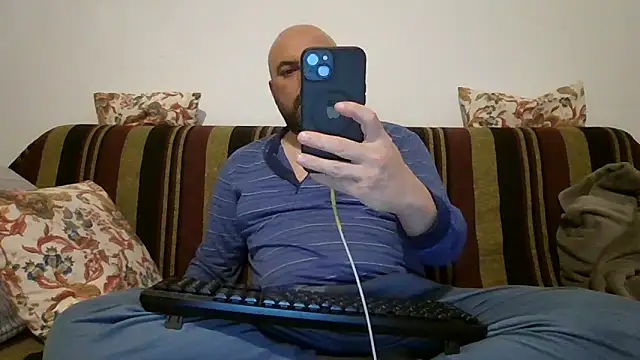 maxxxio12 online show from 04/22/26, 07:04