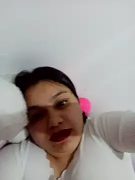 Snapshot of AnaHobson chatting on 12/03/25, 03:58 AnaHobson online show from 12/03/25, 03:58