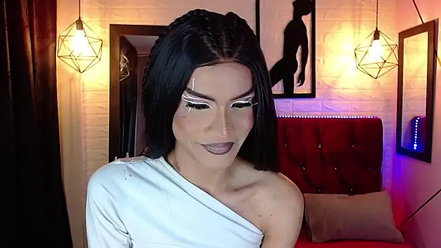 agatha rodriguez online show from 11/22/25, 02:16