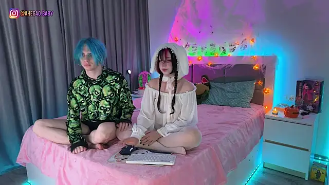 Snapshot of h3ntai_baby chatting on 10/23/25, 02:27 h3ntai baby online show from 10/23/25, 02:27