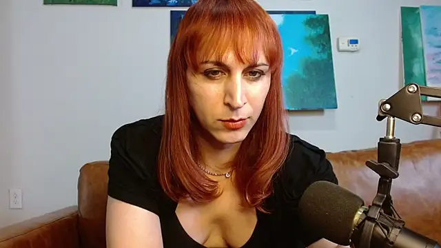 ChewyCandy online show from 10/31/25, 01:39