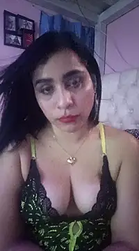 Snapshot of L_ucero chatting on 03/17/25, 06:40 L ucero online show from 03/17/25, 06:40