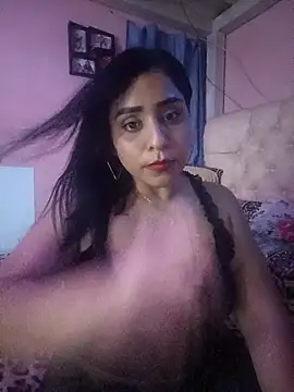 Snapshot of L_ucero chatting on 03/23/25, 07:20 L ucero online show from 03/23/25, 07:20