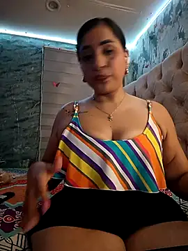 Snapshot of L_ucero chatting on 09/28/25, 02:50 L ucero online show from 09/28/25, 02:50