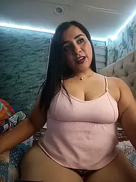 Snapshot of L_ucero chatting on 10/22/25, 03:51 L ucero online show from 10/22/25, 03:51