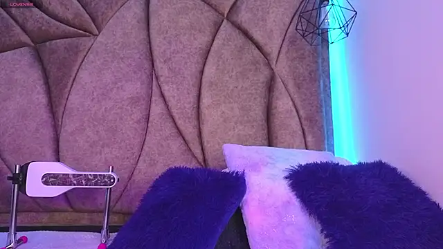 Kanela miller  online show from 03/24/26, 12:21