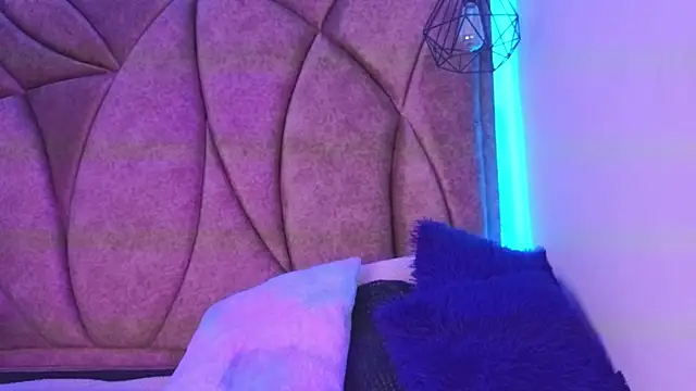 Snapshot of Kanela_miller_ chatting on 05/16/26, 12:04 Kanela miller online show from 05/16/26, 12:04