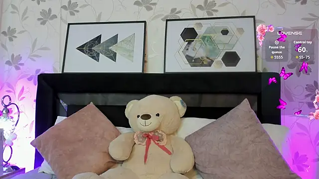 Lilith Thompson online show from 09/23/25, 01:47