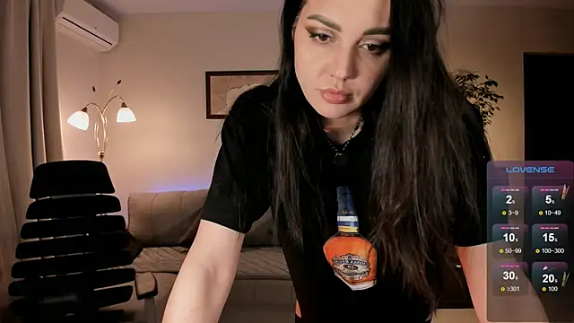 Snapshot of Viki_Bellson chatting on 03/21/25, 07:02 Viki Bellson online show from 03/21/25, 07:02