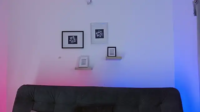 julian vogue online show from 03/12/25, 06:55