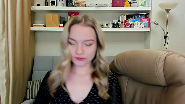 Snapshot of Kara_Smith_ chatting on 12/06/24, 10:41 Kara Smith online show from 12/06/24, 10:41