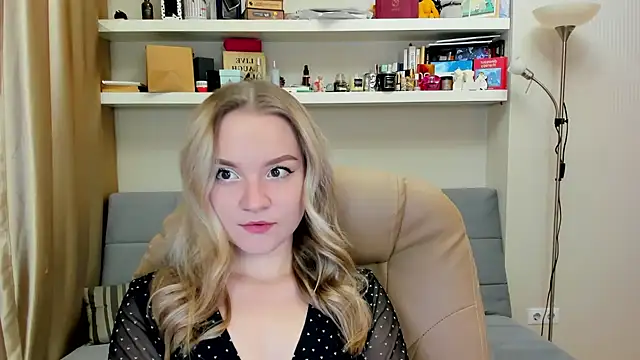 Snapshot of Kara_Smith_ chatting on 12/26/24, 10:20 Kara Smith online show from 12/26/24, 10:20