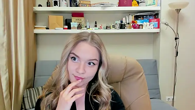 Snapshot of Kara_Smith_ chatting on 01/11/25, 10:51 Kara Smith online show from 01/11/25, 10:51