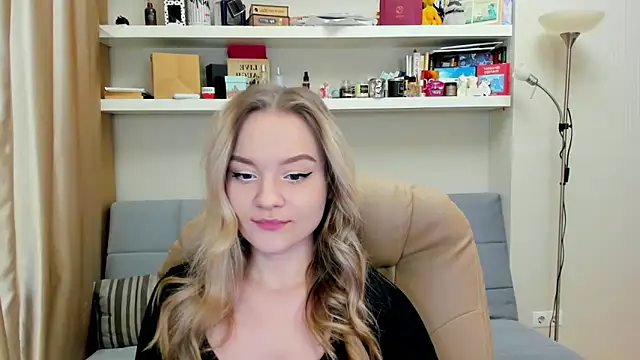 Snapshot of Kara_Smith_ chatting on 01/22/25, 10:26 Kara Smith online show from 01/22/25, 10:26