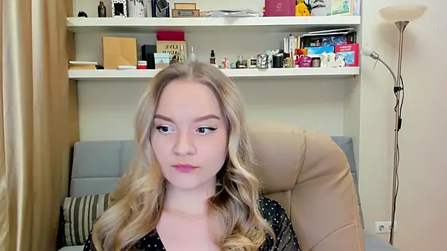 Snapshot of Kara_Smith_ chatting on 01/26/25, 12:26 Kara Smith online show from 01/26/25, 12:26