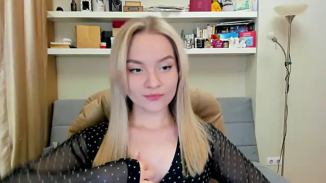 Snapshot of Kara_Smith_ chatting on 02/28/25, 11:56 Kara Smith online show from 02/28/25, 11:56