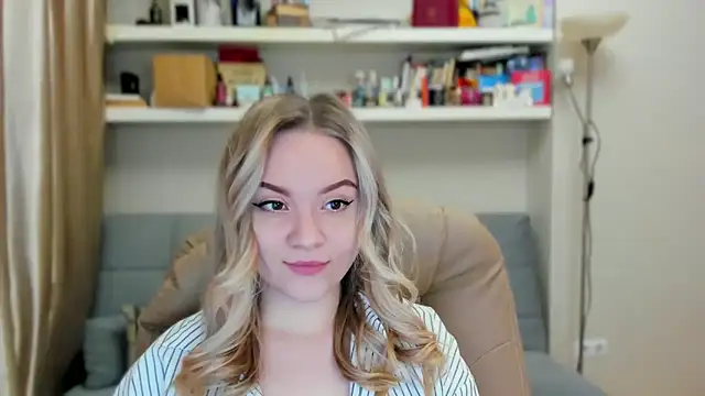 Snapshot of Kara_Smith_ chatting on 11/20/25, 12:55 Kara Smith online show from 11/20/25, 12:55