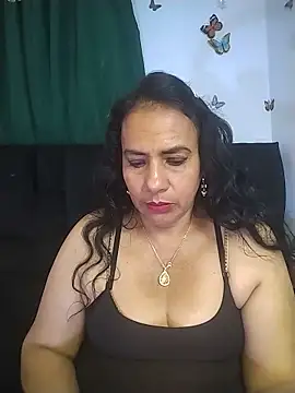 AlexaNovoa  online show from 05/20/26, 01:56