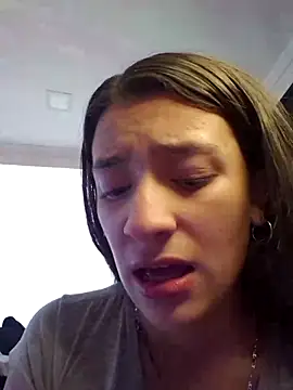 Snapshot of HOLY_DOLL chatting on 10/01/25, 09:32 HOLY DOLL online show from 10/01/25, 09:32