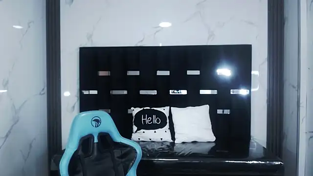 Snapshot of valeria_a1 chatting on 09/26/25, 02:37 valeria a1 online show from 09/26/25, 02:37