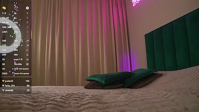 Snapshot of Sweet_Jealousy chatting on 10/10/25, 08:35 Sweet Jealousy online show from 10/10/25, 08:35