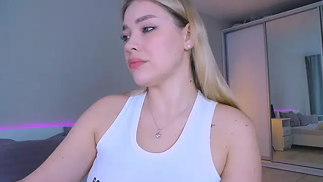 DIANAxxxDIAMOND online show from 11/22/25, 10:47