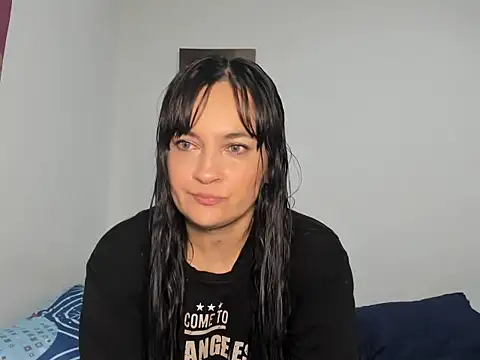 megan milf79 online show from 10/24/25, 02:46