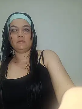 Snapshot of megan_milf79 chatting on 07/02/26, 08:37 megan milf79 online show from 07/02/26, 08:37