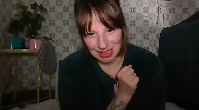 Snapshot of vitoriavaz chatting on 03/16/25, 10:42 vitoriavaz online show from 03/16/25, 10:42