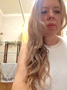 Snapshot of Irina3718 chatting on 05/05/26, 07:38 Irina3718 online show from 05/05/26, 07:38