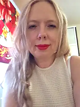 Snapshot of Irina3718 chatting on 07/13/26, 01:03 Irina3718 online show from 07/13/26, 01:03
