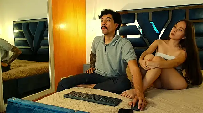 Snapshot of valery_and_Dani_ chatting on 03/11/25, 08:42 valery and Dani online show from 03/11/25, 08:42