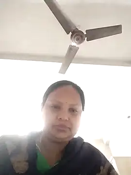 Snapshot of Arohi35 chatting on 03/22/25, 01:08 Arohi35 online show from 03/22/25, 01:08