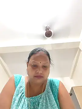 Snapshot of Arohi35 chatting on 09/16/25, 04:30 Arohi35 online show from 09/16/25, 04:30