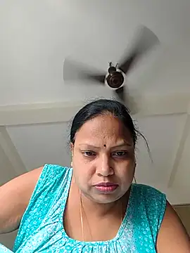 Snapshot of Arohi35 chatting on 09/17/25, 04:47 Arohi35 online show from 09/17/25, 04:47