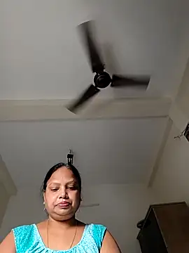 Snapshot of Arohi35 chatting on 09/19/25, 05:09 Arohi35 online show from 09/19/25, 05:09