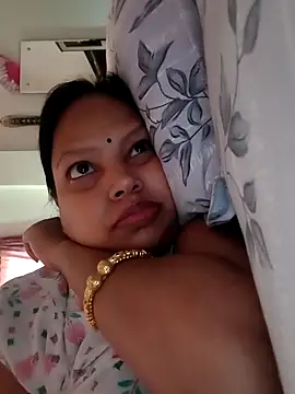 Snapshot of Arohi35 chatting on 02/28/26, 09:32 Arohi35 online show from 02/28/26, 09:32