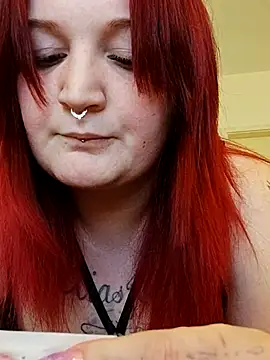 TiffiChantiT2 online show from 03/18/25, 05:52