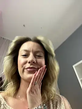 AnnastasiaMills online show from 05/11/26, 07:55