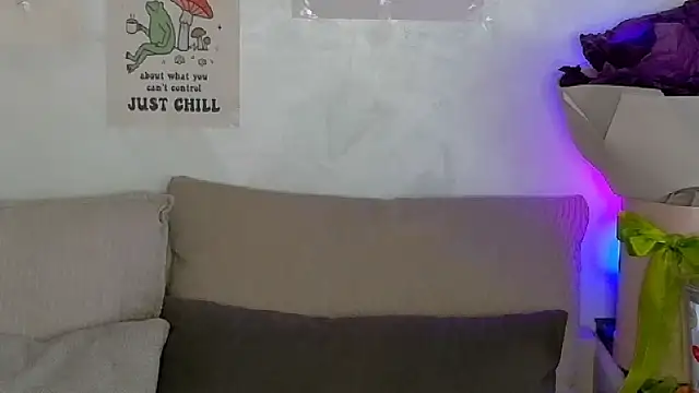 SweetDarling7 online show from 04/02/26, 07:06