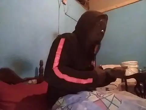 Snapshot of rasvinchi chatting on 03/21/25, 01:23 rasvinchi online show from 03/21/25, 01:23