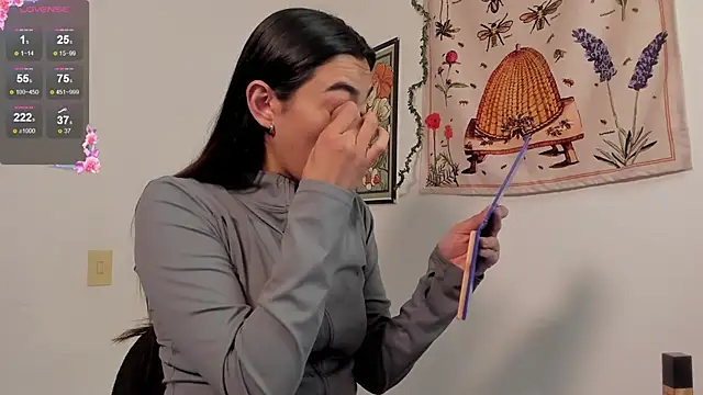 Gabee7  online show from 10/27/25, 04:33